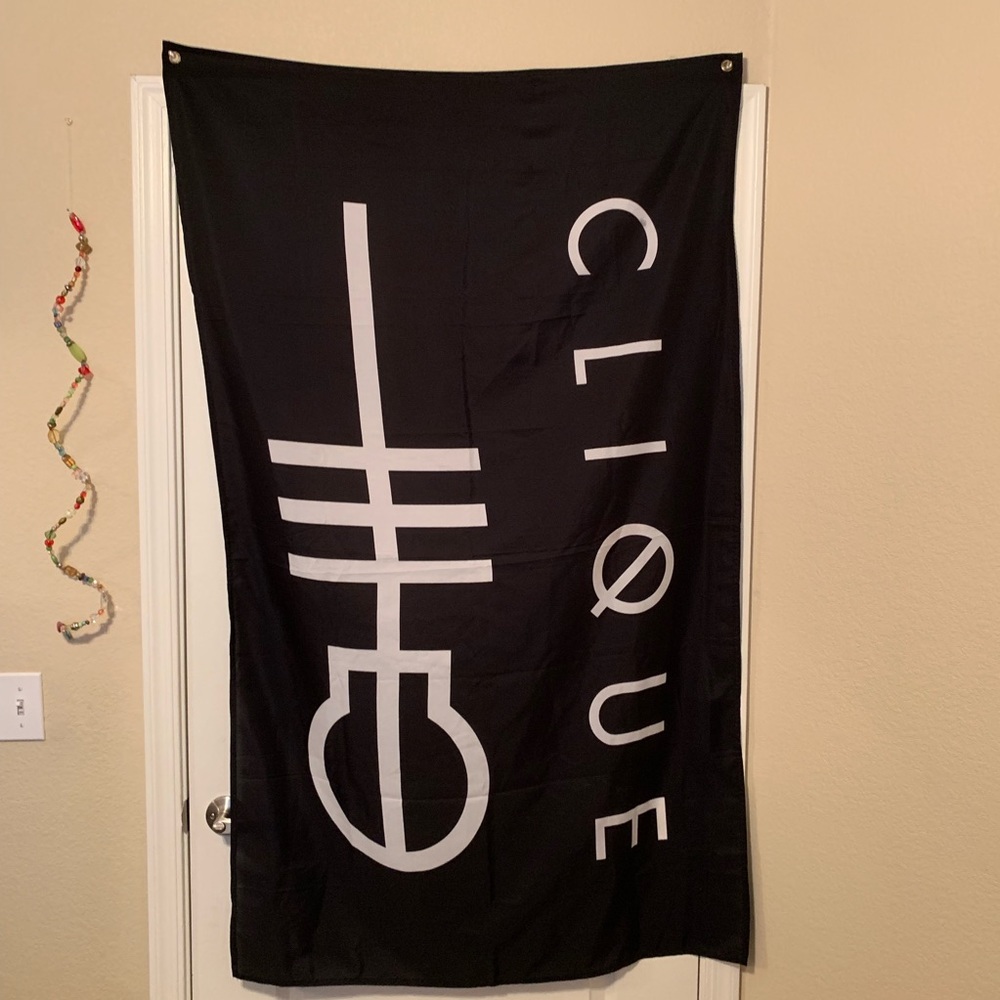 Twenty One Pilots Clique Flag